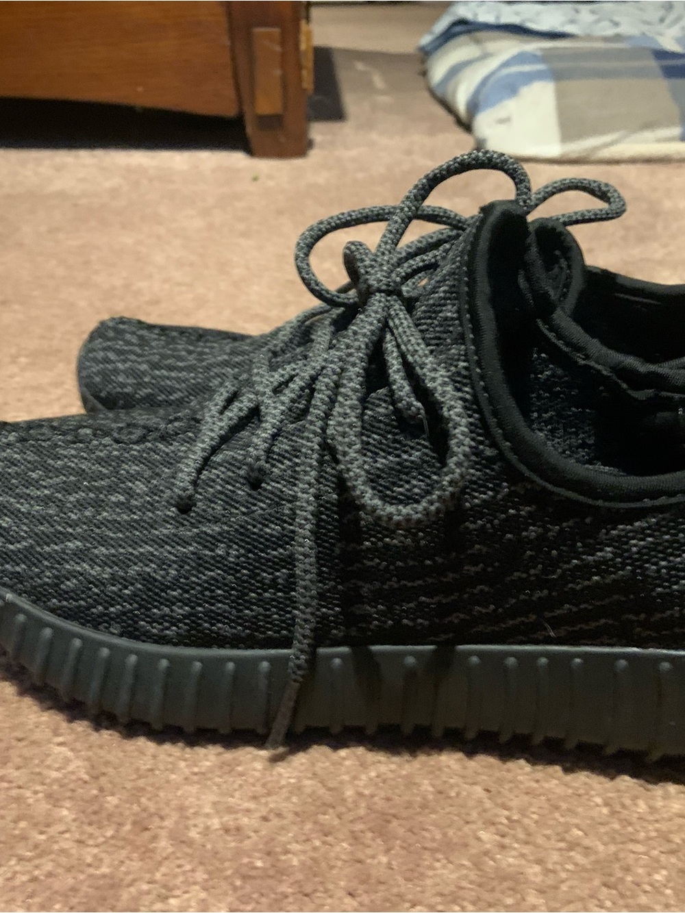 adidas - Yeezy Black Knit Low-Top Lace-Up Sneakers - Picture 4 of 10